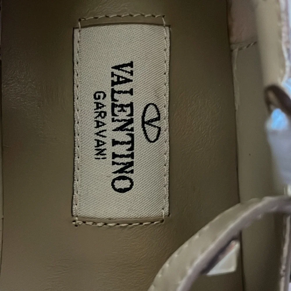 Valentino #5 ,new ,white , - Picture 5 of 8